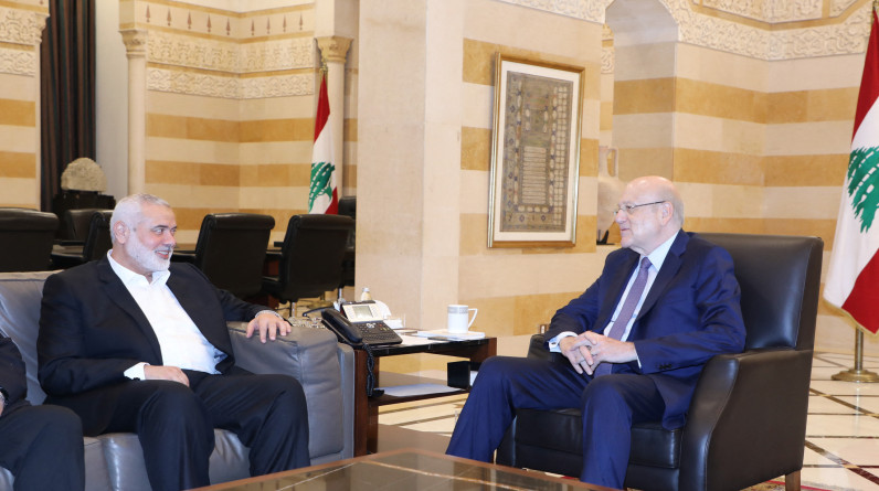 رئيس الوزراء اللبناني يهاتف هنية ويبحثان التطورات السياسية والميدانية
